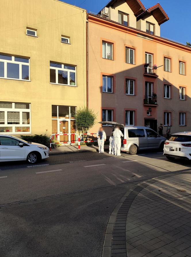 Cztery ciała w mieszkaniu! Wśród zmarłych zaledwie 8-dniowe dziecko