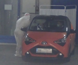 Cztery godziny czekania w kolejce na test