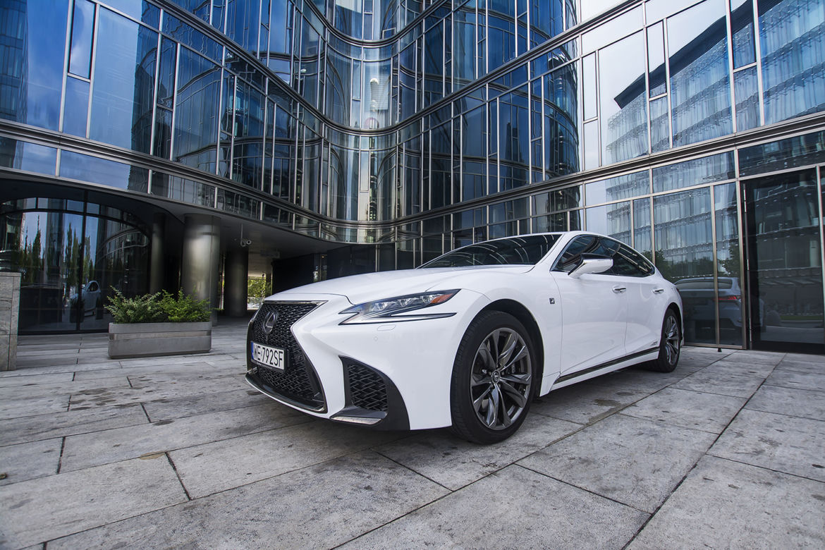 Lexus LS500h F-Sport