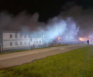 Lublin: WIELKI POŻAR przy ul. Grygowej. DRAMATYCZNA akcja strażaków! Zobacz
