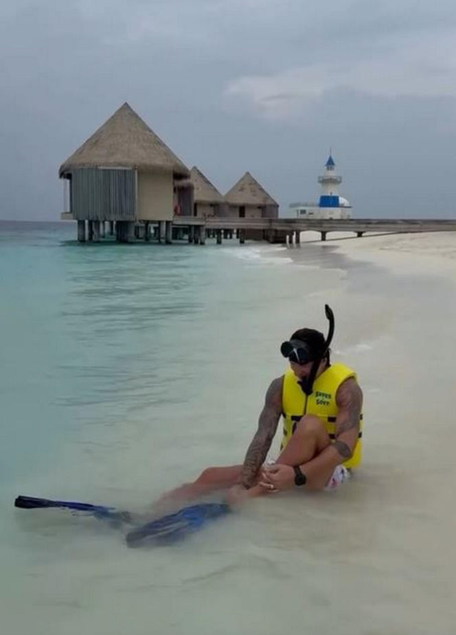 Małgorzata Rozenek i Radosław Majdan nurkują  Malediwach