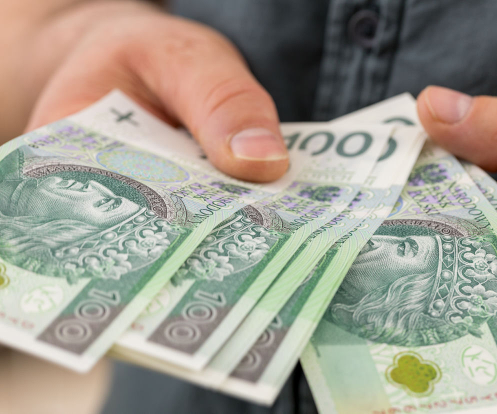 pieniądze/banknoty/złoty