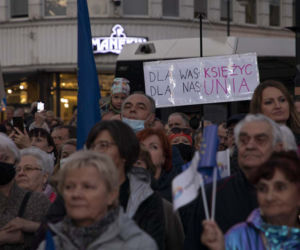 Opole zostaje w Unii. Protest na pl. Wolności [niedziela 10.10.2021]