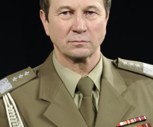 Piotr Cyrwus kiedyś i dziś. Tak przez lata zmieniał się aktor znany z roli Ryśka w Klanie