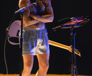 Justin Bieber na scenie Grammy 2026