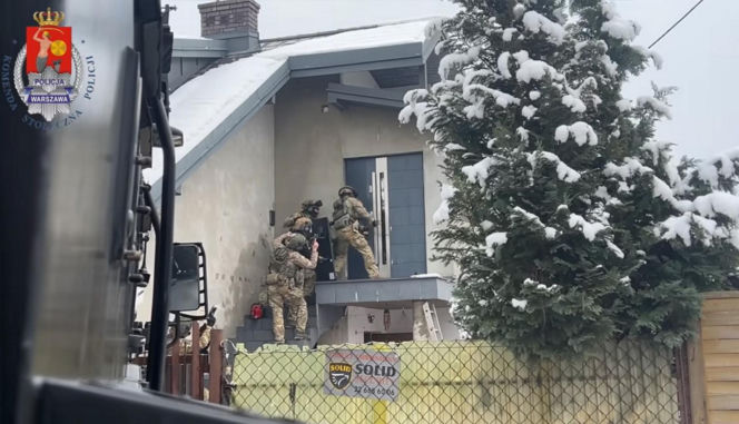 Podwójne zabójstwo na Targówku. Radek J. maczetą bronił się przed kontrterrorystami