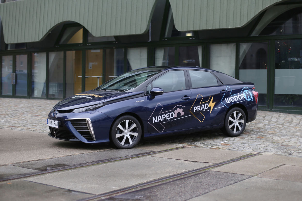Toyota Mirai zarejestrowana w Polsce
