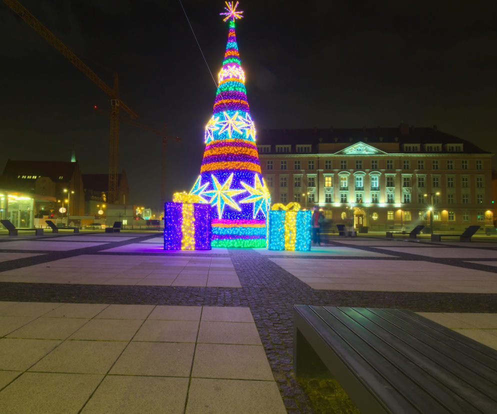 Od weekendu we Wrocławiu świecą już bożonarodzeniowe dekoracje