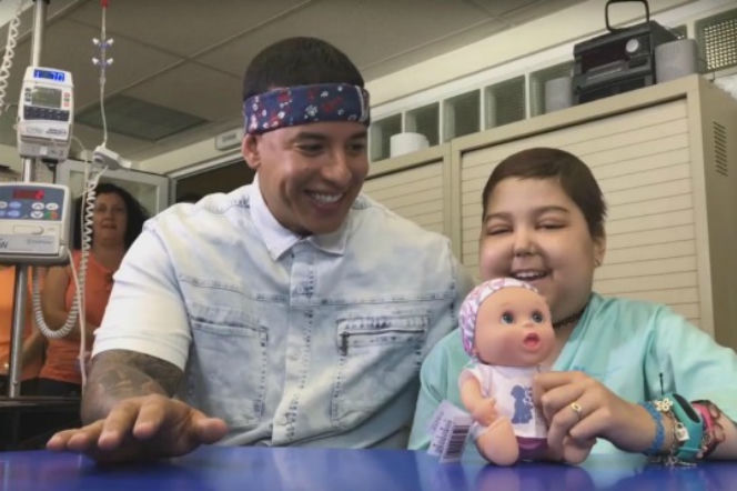 Daddy Yankee śpiewa Despacito z chorą dziewczynką [VIDEO]