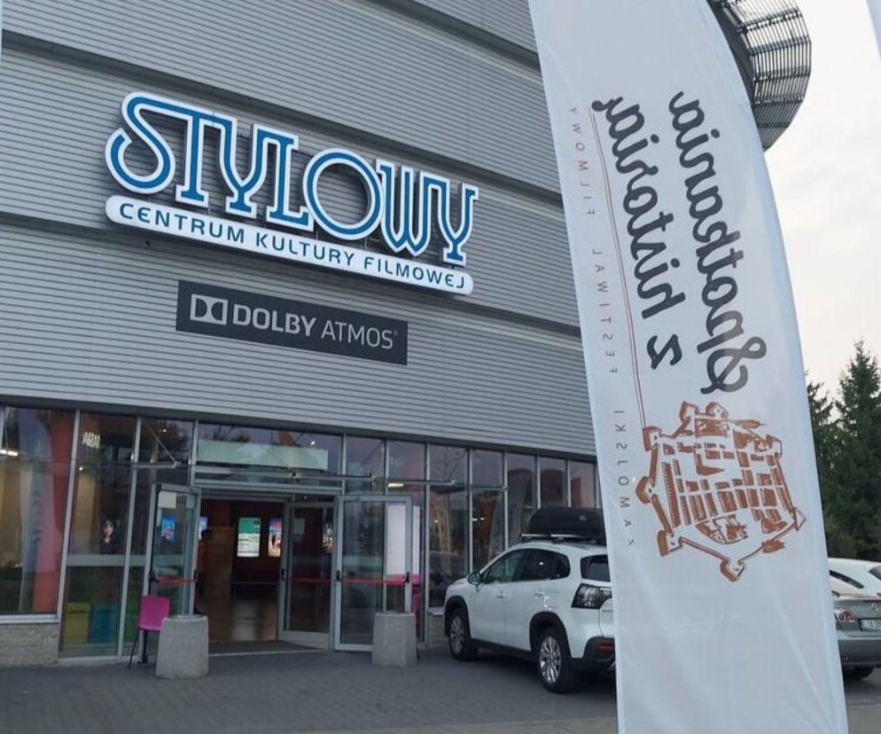 Budynek Centrum Kultury Filmowej Stylowy w Zamościu. O 14. Zamojskim Festiwalu Filmowym przeczytasz na Eska Zamość.