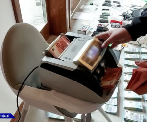 Rozbili nielegalną fabrykę papierosów