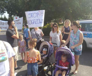 Zobaczcie jak przebiegał protest w Wawrowie. 