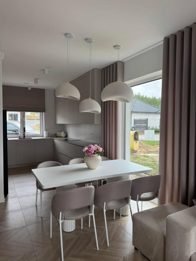 Perfekcyjna aranżacja okna bez wychodzenia z domu. Dlaczego warto zaufać ekspertom Royal Firany?