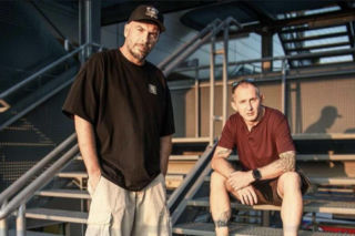 O.S.T.R. i Eldo wystąpią w Tarnowie. Ikony polskiego hip-hopu na jednej scenie w Piwnicy „Przepraszam”