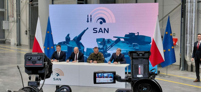 Podpisanie umowy na dostawę systemu San