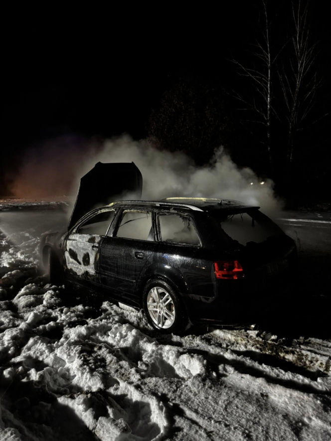 Pożar auta osobowego w Helenowie