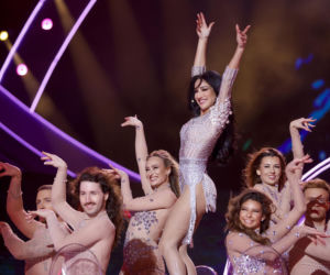 Steczkowska wygrała Sylwestra z Dwójką boskim ciałem i piórami