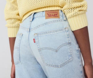 Fasony Levi’s® w stylu Carolyn Bessette Kennedy - prosty denim wraca do gry