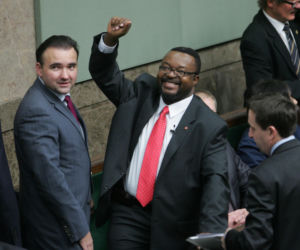 Były poseł zachęca, by mieć dużo dzieci. Sam ma siedmioro! Jeden z synów to znany muzyk