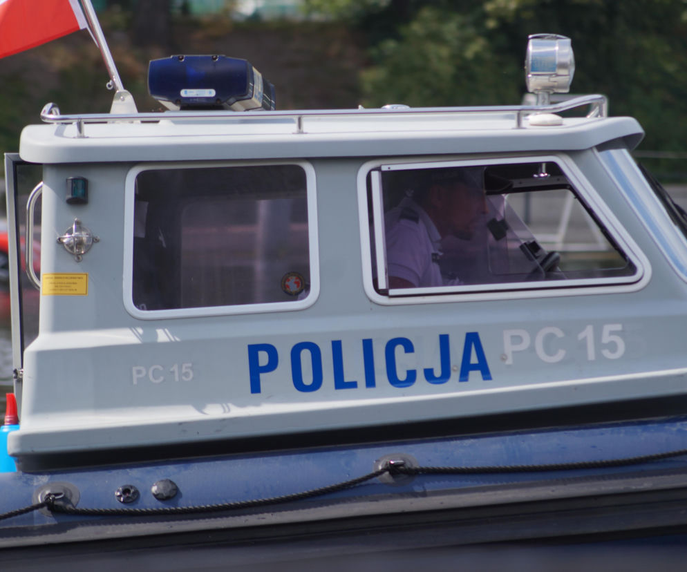 Tragedia nad Narwią. Mężczyzna zniknął pod wodą, mimo długiej reanimacji nie udało się go uratować