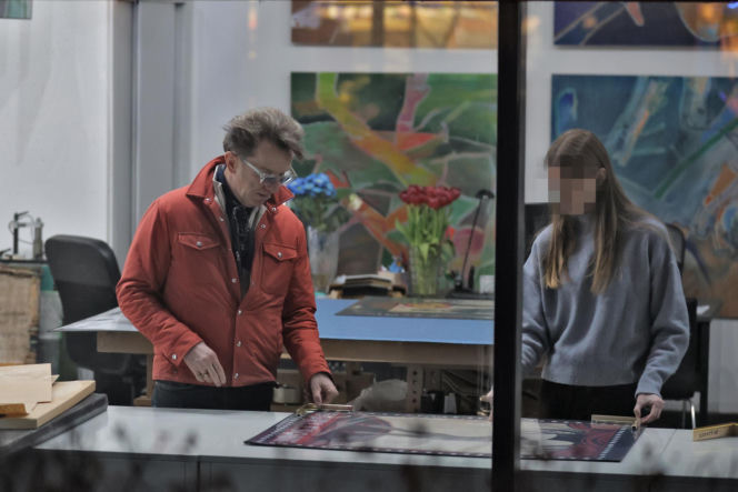 Paweł Wilczak szuka złota w w lombardzie