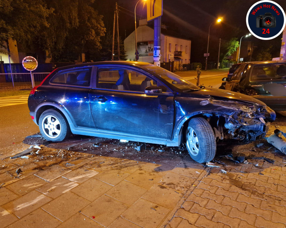 Pijana Ukrainka staranowała zaparkowane auto. Miała ponad 2 promile 