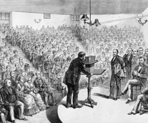 Czy pan mnie słyszy? 135 lat rozmów na odległość