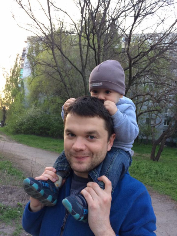 Samobójca spadł na niemowlę