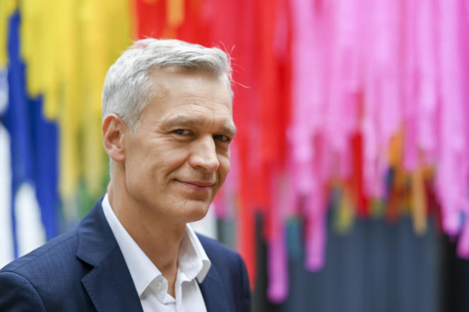 Michał Żebrowski od lat wciela się w Falkowicza w "Na dobre i na złe". Już na początku kariery aktorskiej był bożyszczem kobiet [GALERIA]