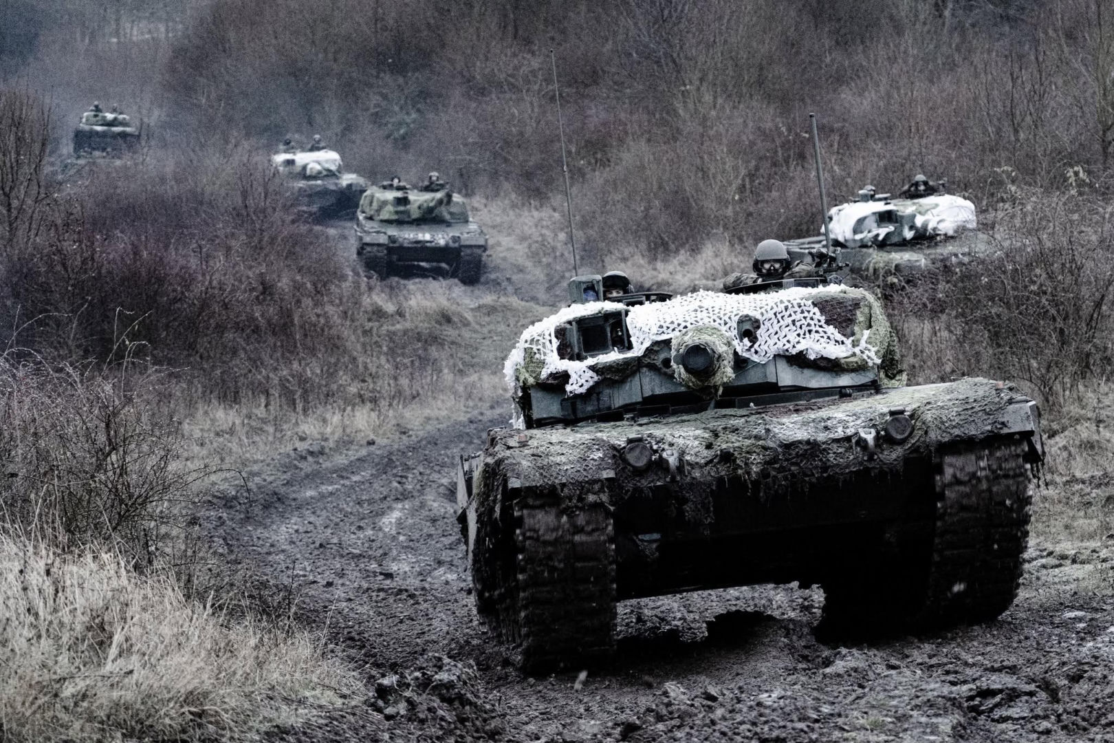 Koniec ery T-72 w Czechach. 42 czołgi Leopard 2A4 w komplecie