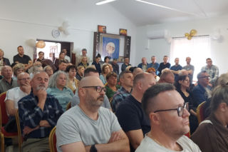 Spotkanie w sprawie budowy masztu 5 G w Płoskiem