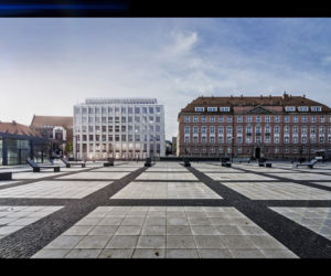 Nowy biurowiec na placu Nowy Targ
