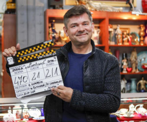 Tak Zenon Martyniuk zmieniał się przez lata. Na początku kariery nosił zupełnie inną fryzurę