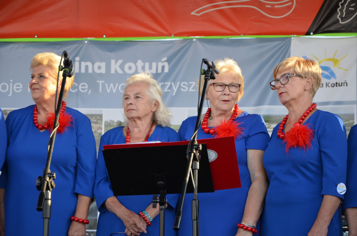 W konkursie na najlepsze pierogi w powiecie Siedleckim w 2025 roku zwyciężył męski zespół KGW „Sami Swoi” z Kotunia! 