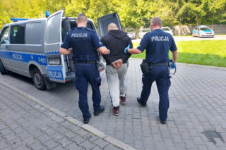 Pijany siłą zabrał 1,5-rocznego synka i odjechał. Wśród zarzutów znęcanie