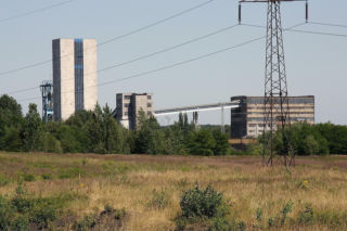 O krok od tragedii w Rudzie Śląskiej. Pracownik wpadł do szybu podczas prac zabezpieczających