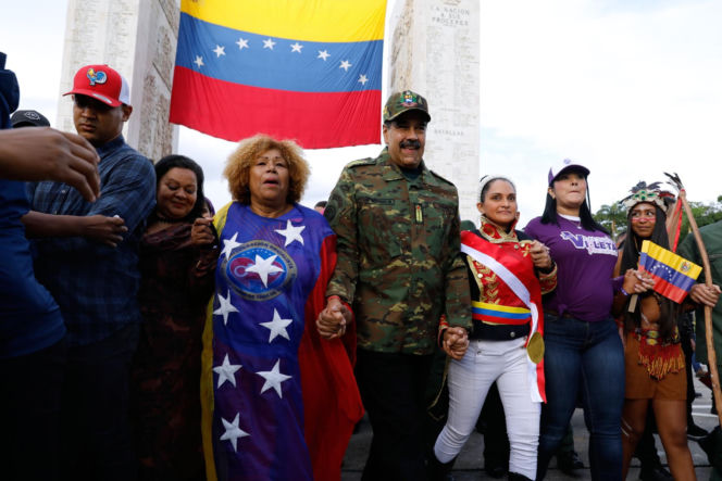 Nicolas Maduro z małżonką zostali schwytani i wywiezieni z kraju