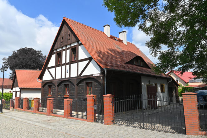 Bogatynia nowy dom przysłupowy jedyny w mieście