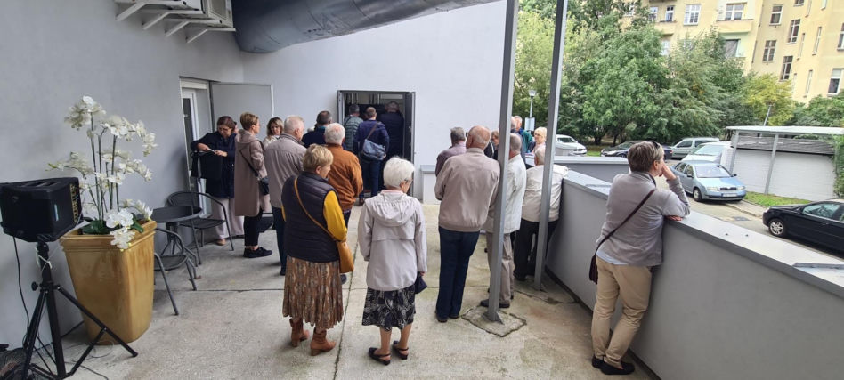 Pierwsza w Polsce hybrydowa instalacja OZE w bloku mieszkalnym