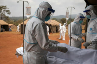 Ebola. Ponad 2 tys. przypadków w DRK, setki ofiar śmiertelnych. Skala epidemii zaskakuje