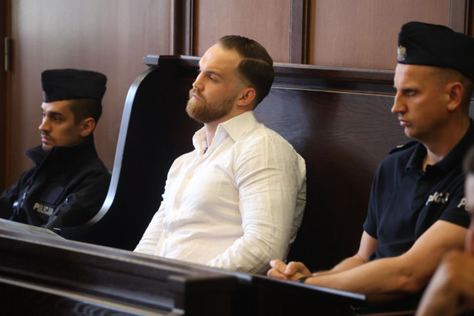 "Skazał matkę na dożywocie cierpienia". Prokurator chce 25 lat więzienia dla Dawida M. Zabóstwo na Nowym Świecie