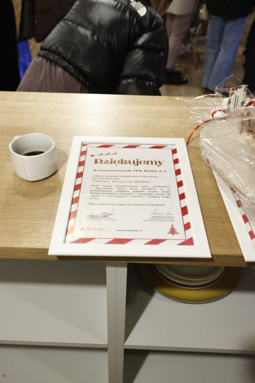 Zanieśliśmy Wigilię seniorom na Pradze. Ekipa "Super Expressu" razem ze stowarzyszeniem "Otwarte Drzwi"
