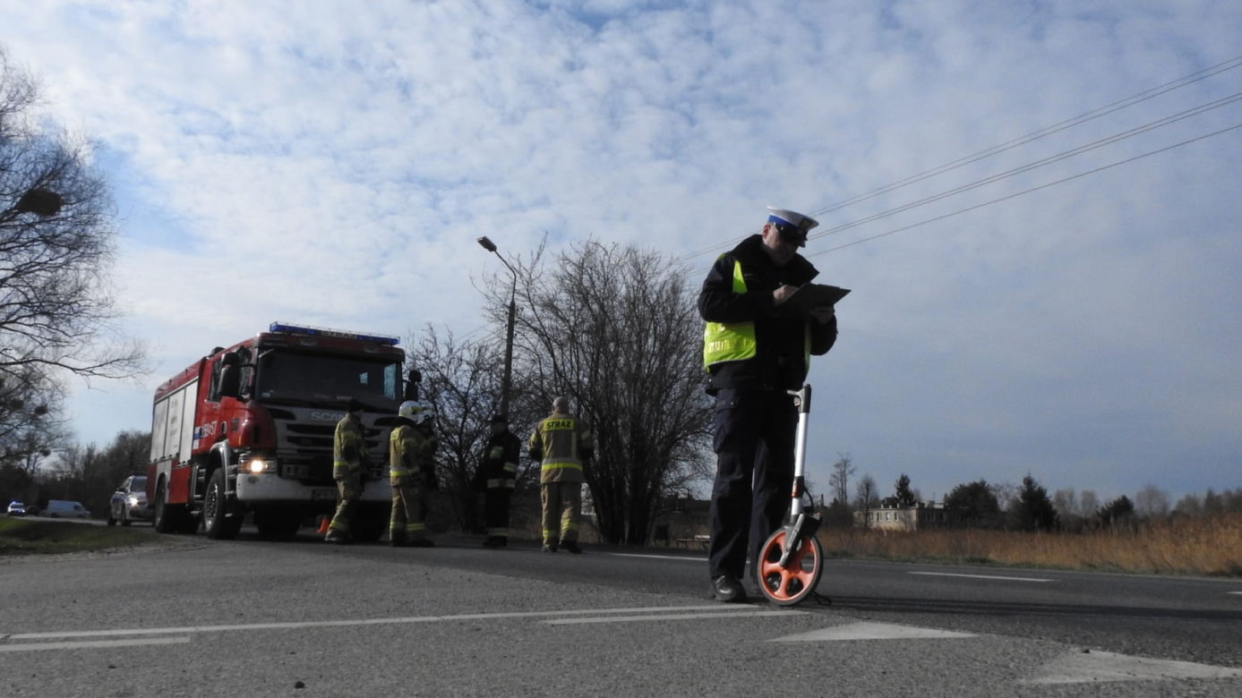 Wypadek w Brwinowie. 12-latka potrącona na pasach