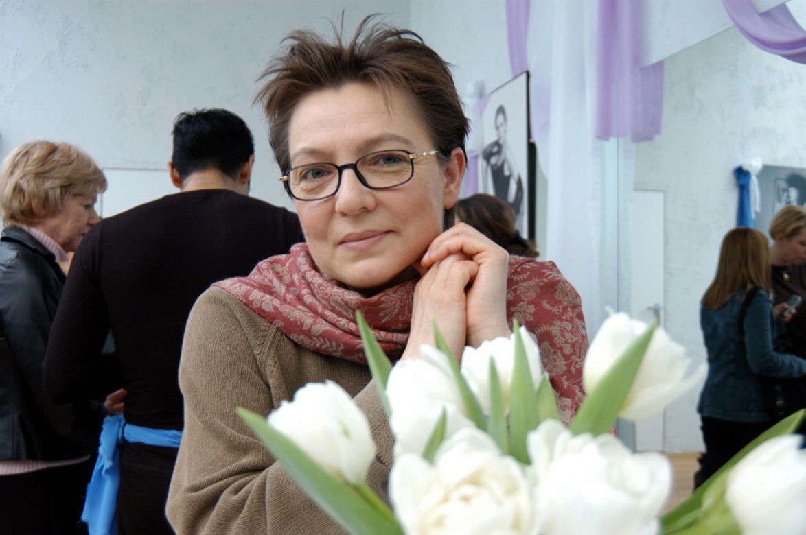 Tak dziś wygląda Krystyna Czubówna. Najsłynniejsza lektorka w Polsce bardzo się zmieniła