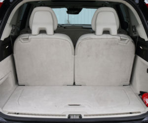 Volvo XC90 T8 - bagażnik gif