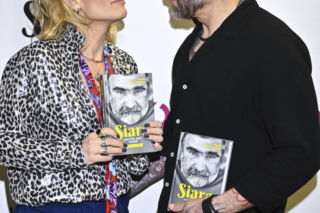 Markowska przytulała męża, Ostałowska zaskoczyła sylwetką, Ścibakówna błyszczała na premierze biografii Rewińskiego