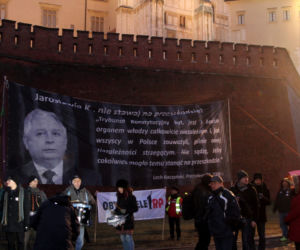 DEMONSTRACJA STOP UPARTYJNIANIU WAWELU