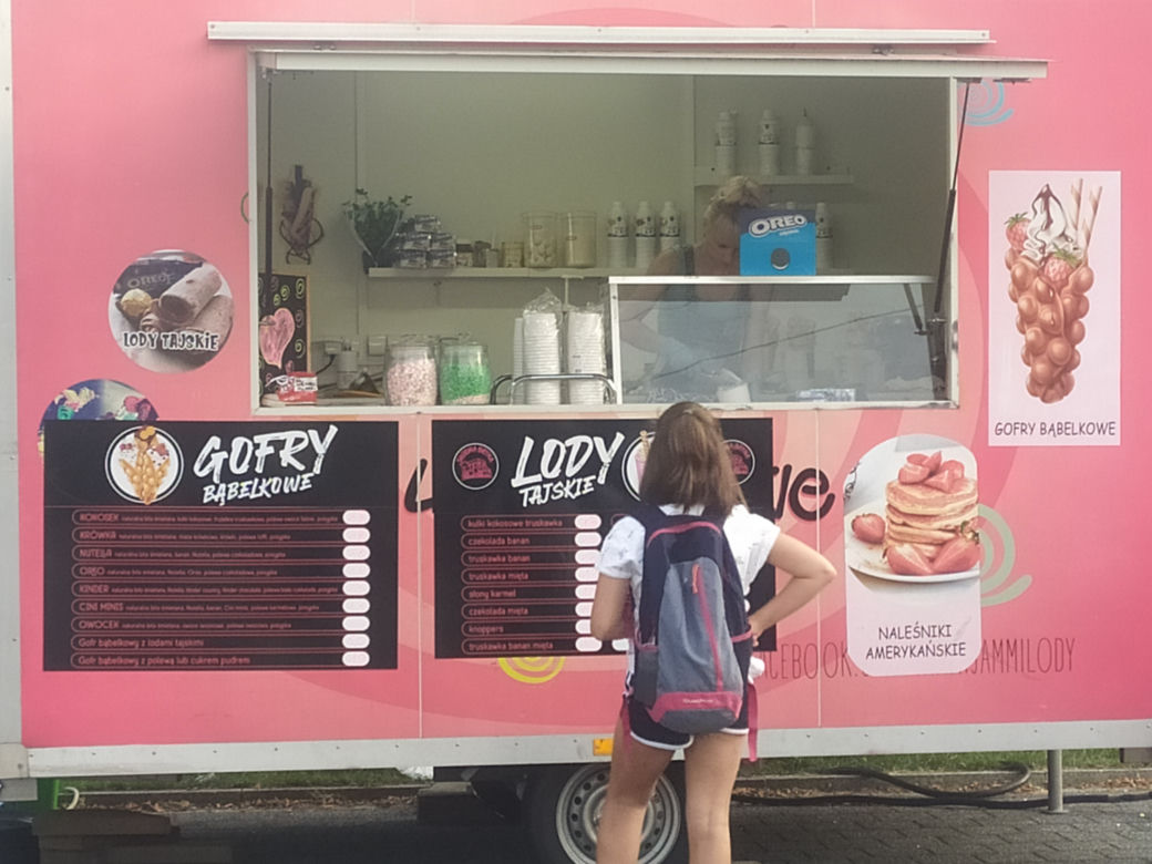 foodtracki na Bulwarach nad Sołą