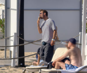 Mateusz Banasiuk na plaży w Sopocie. Tak wyglądał, gdy zrzucił koszulkę!