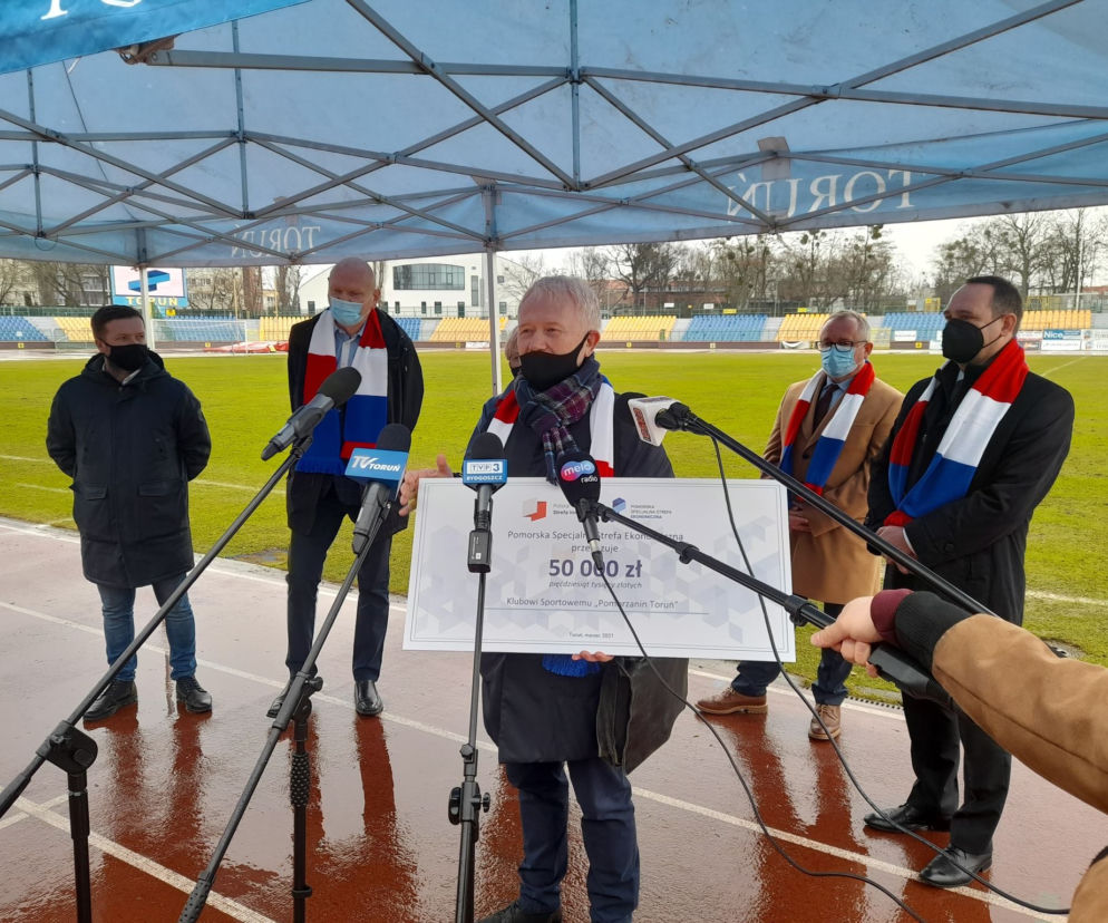 Pomorzanin Toruń ma nowego sponsora. Podpisanie umowy na Stadionie Miejskim